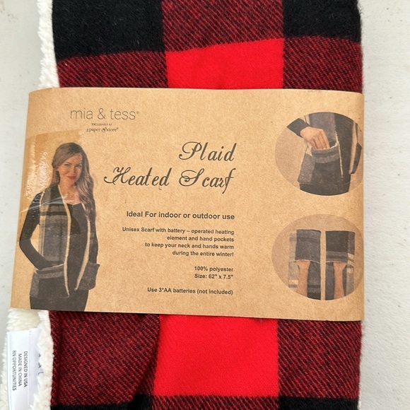 The Paper Store Mia & Tess Plaid Heated Scarf • Red / Black Buffalo Check - Picture 2 of 5